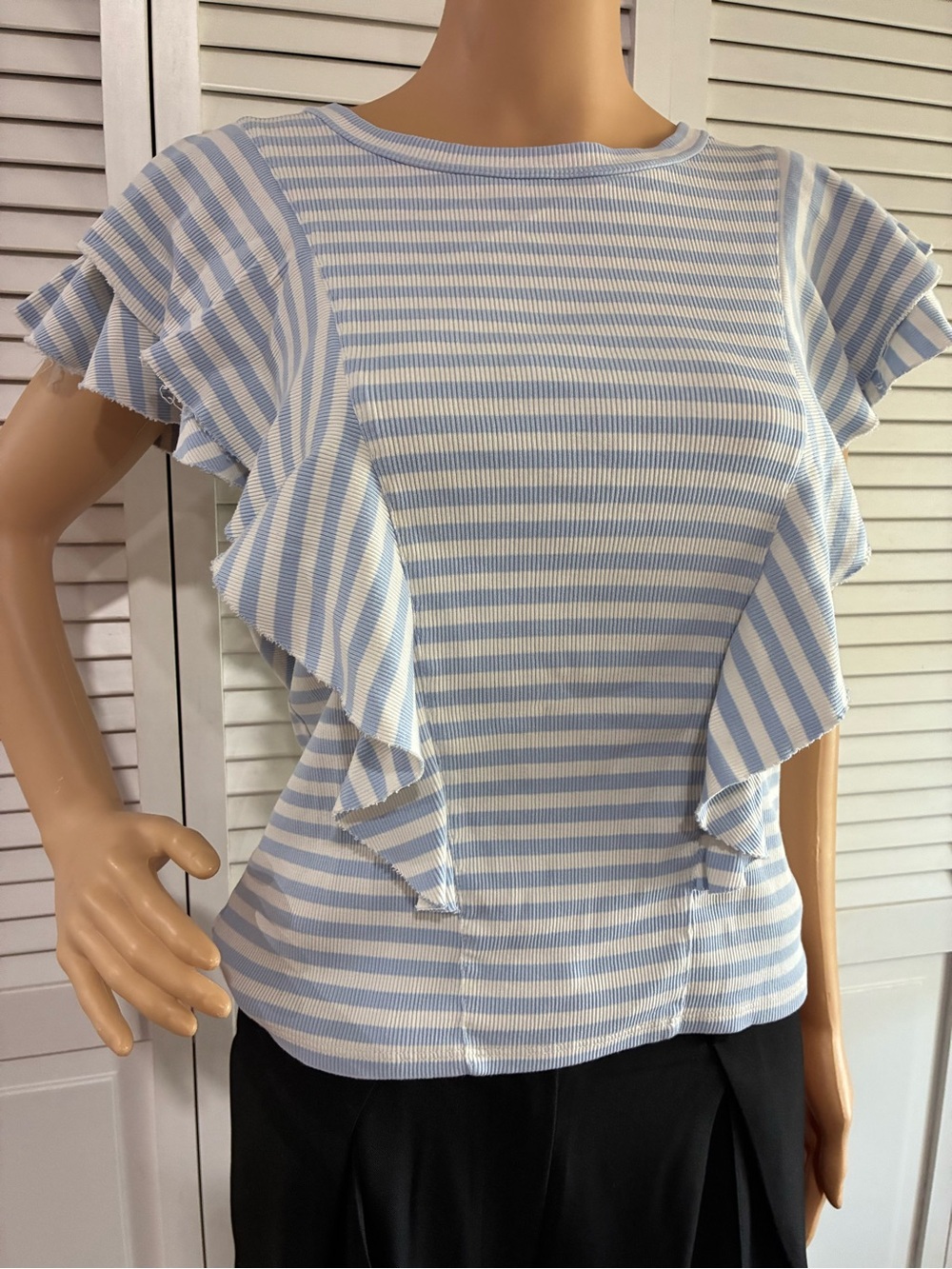 Veronica Beard Light Blue & White Striped Ruffle Sleeve Tee